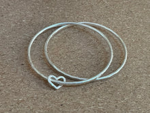 Load image into Gallery viewer, Heart Bangle