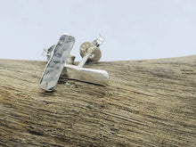 Load image into Gallery viewer, Bar Studs