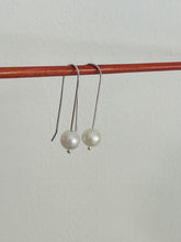 Load image into Gallery viewer, Pearl Drop Earrings
